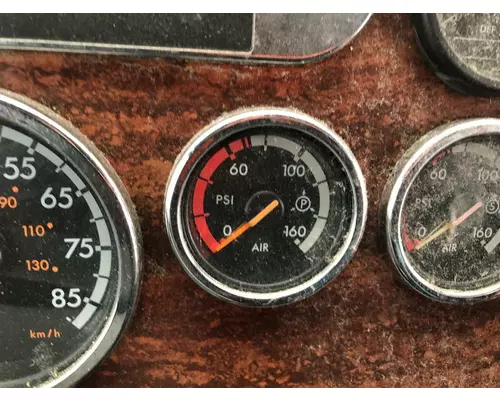 Freightliner CASCADIA Instrument Cluster