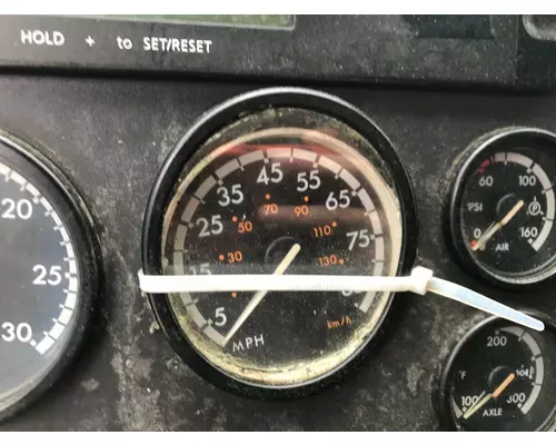 Freightliner CASCADIA Instrument Cluster