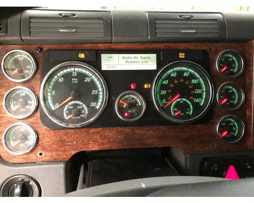 Freightliner CASCADIA Instrument Cluster