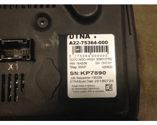 Freightliner CASCADIA Instrument Cluster