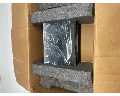 Freightliner CASCADIA Instrument Cluster