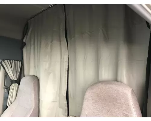 Freightliner CASCADIA Interior Curtains