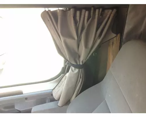 Freightliner CASCADIA Interior Curtains