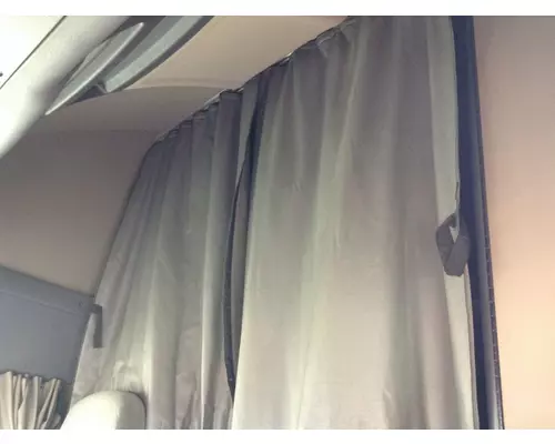 Freightliner CASCADIA Interior Curtains