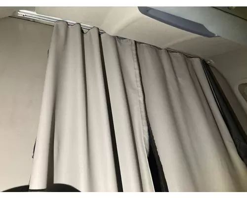 Freightliner CASCADIA Interior Curtains