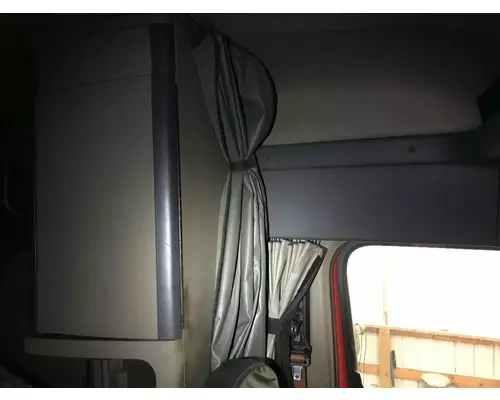 Freightliner CASCADIA Interior Curtains