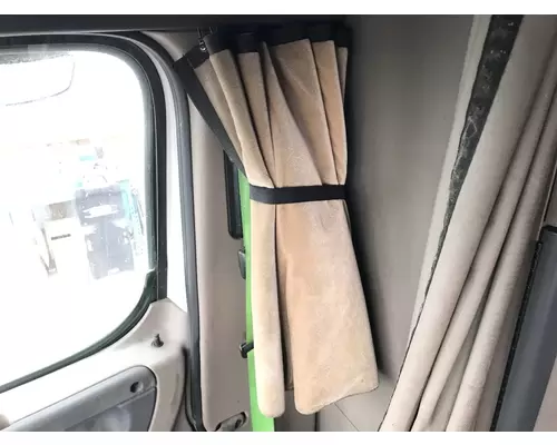 Freightliner CASCADIA Interior Curtains
