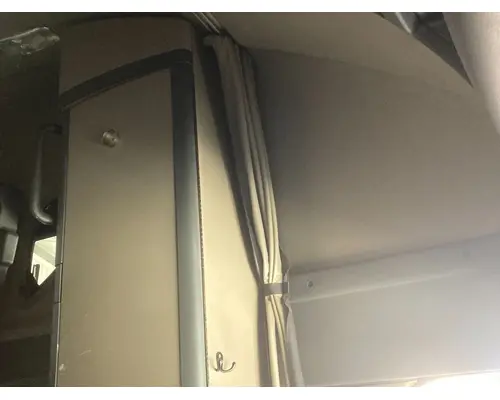 Freightliner CASCADIA Interior Curtains