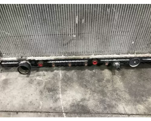 Freightliner CASCADIA Radiator