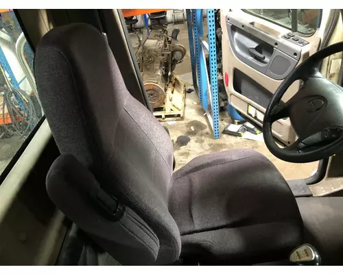 Freightliner CASCADIA Seat (Air Ride Seat)