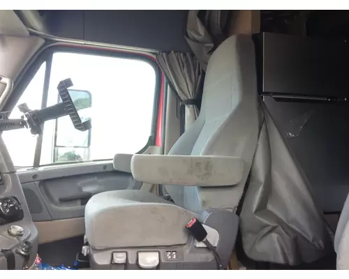 Freightliner CASCADIA Seat (Air Ride Seat)