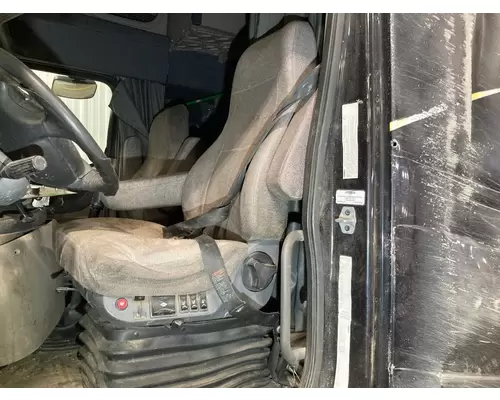 Freightliner CASCADIA Seat (Air Ride Seat)