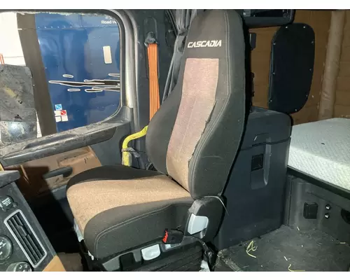 Freightliner CASCADIA Seat (Air Ride Seat)