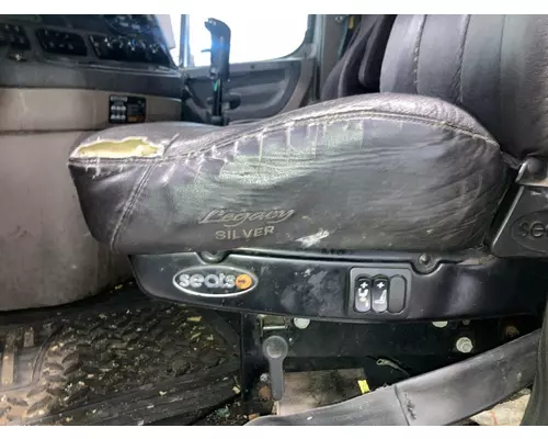 Freightliner CASCADIA Seat (Air Ride Seat)