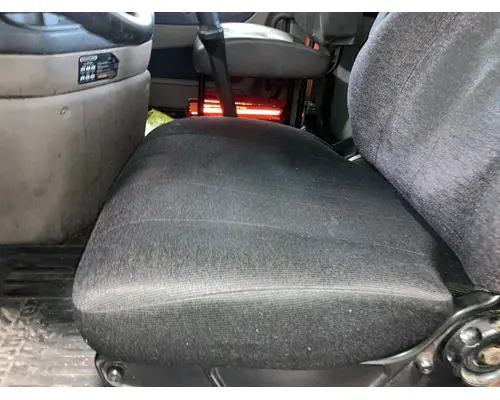 Freightliner CASCADIA Seat (Air Ride Seat)