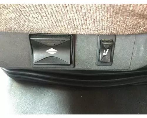 Freightliner CASCADIA Seat (non-Suspension)