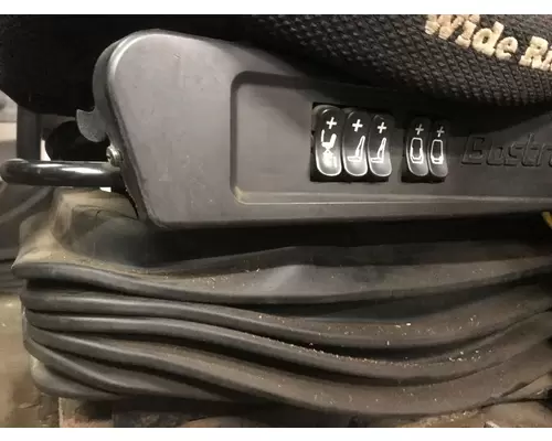 Freightliner CASCADIA Seat (non-Suspension)