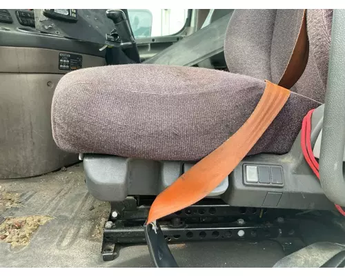 Freightliner CASCADIA Seat (non-Suspension)