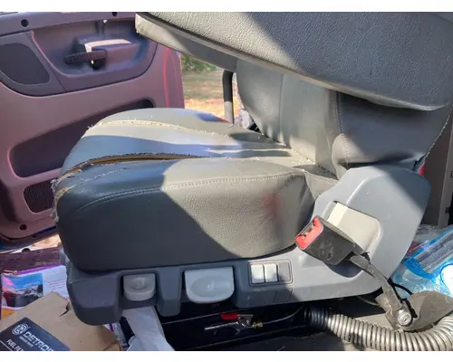 Freightliner CASCADIA Seat (non-Suspension)