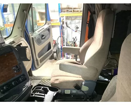 Freightliner CASCADIA Seat (non-Suspension)