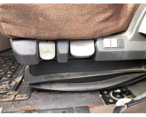 Freightliner CASCADIA Seat (non-Suspension)