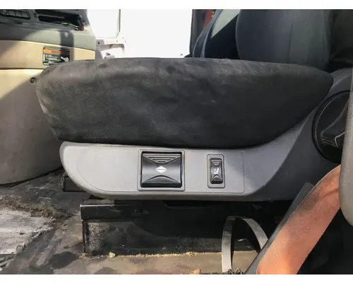 Freightliner CASCADIA Seat (non-Suspension)