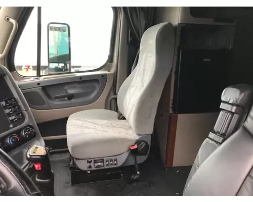 Freightliner CASCADIA Seat (non-Suspension)