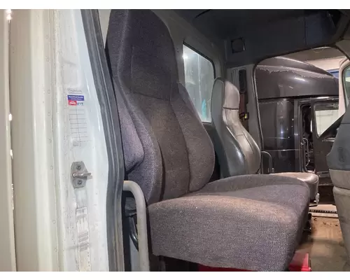 Freightliner CASCADIA Seat (non-Suspension)