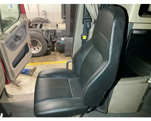 Freightliner CASCADIA Seat (non-Suspension)