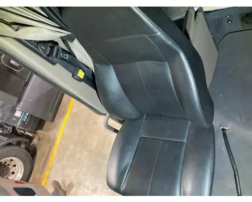 Freightliner CASCADIA Seat (non-Suspension)