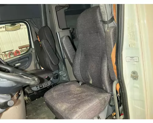 Freightliner CASCADIA Seat (non-Suspension)