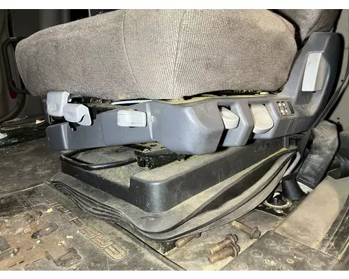 Freightliner CASCADIA Seat (non-Suspension)