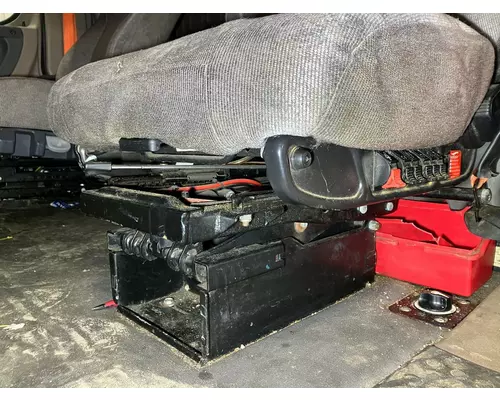 Freightliner CASCADIA Seat (non-Suspension)