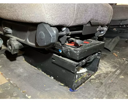 Freightliner CASCADIA Seat (non-Suspension)