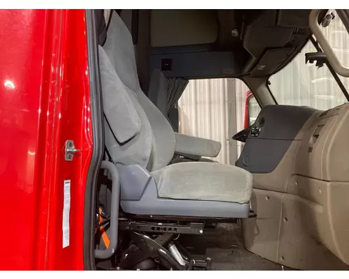 Freightliner CASCADIA Seat (non-Suspension)