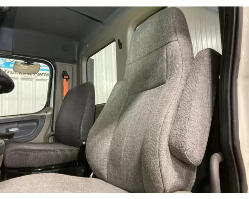 Freightliner CASCADIA Seat (non-Suspension)