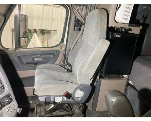 Freightliner CASCADIA Seat (non-Suspension)