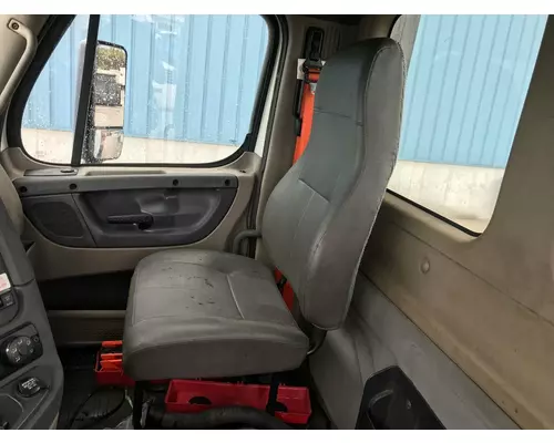 Freightliner CASCADIA Seat (non-Suspension)