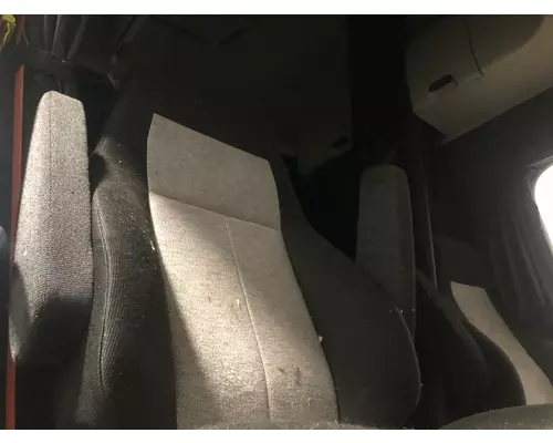 Freightliner CASCADIA Seat (non-Suspension)