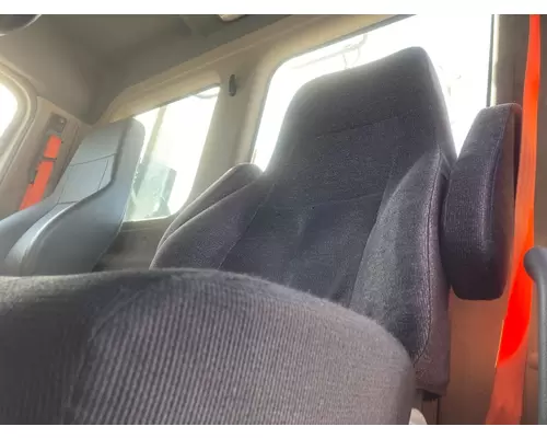 Freightliner CASCADIA Seat (non-Suspension)