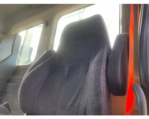 Freightliner CASCADIA Seat (non-Suspension)