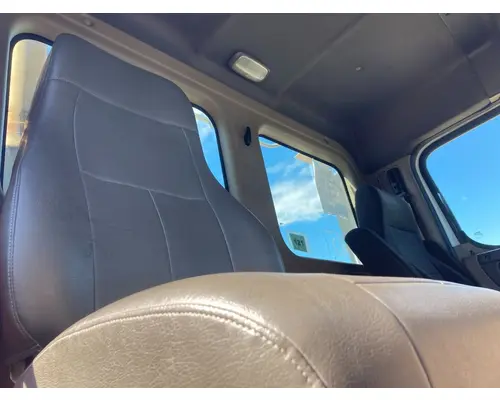 Freightliner CASCADIA Seat (non-Suspension)