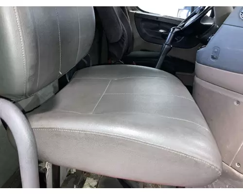 Freightliner CASCADIA Seat (non-Suspension)