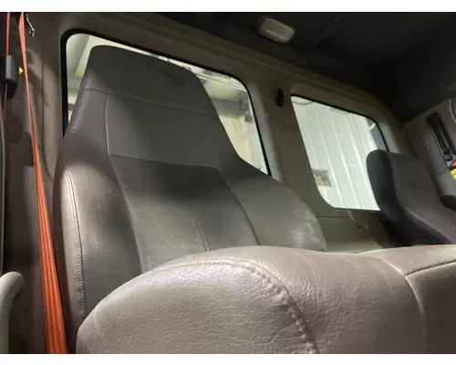 Freightliner CASCADIA Seat (non-Suspension)