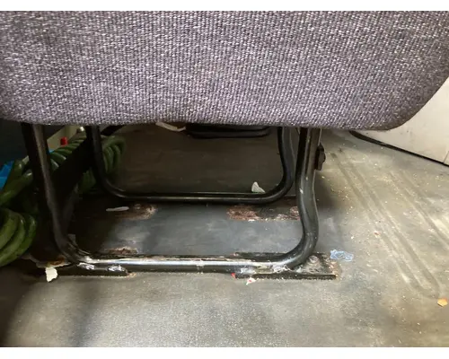 Freightliner CASCADIA Seat (non-Suspension)