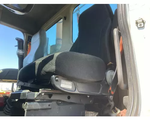 Freightliner CASCADIA Seat (non-Suspension)