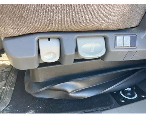 Freightliner CASCADIA Seat (non-Suspension)