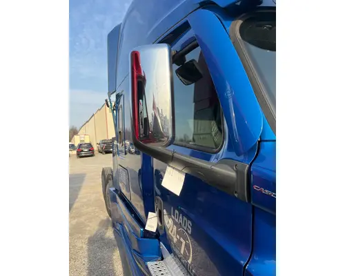 Freightliner CASCADIA Side View Mirror