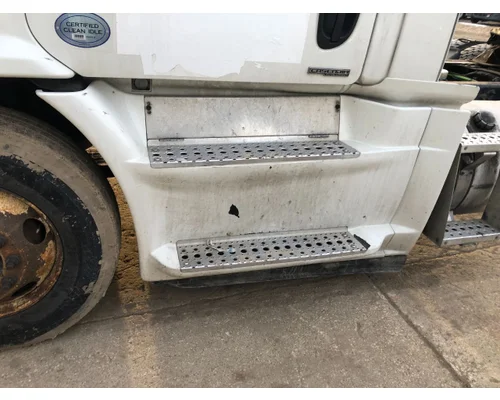 Freightliner CASCADIA Skirt