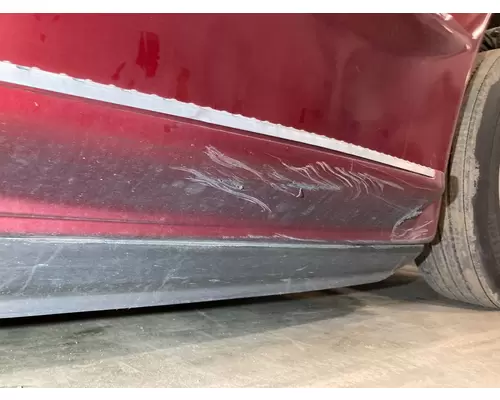 Freightliner CASCADIA Skirt